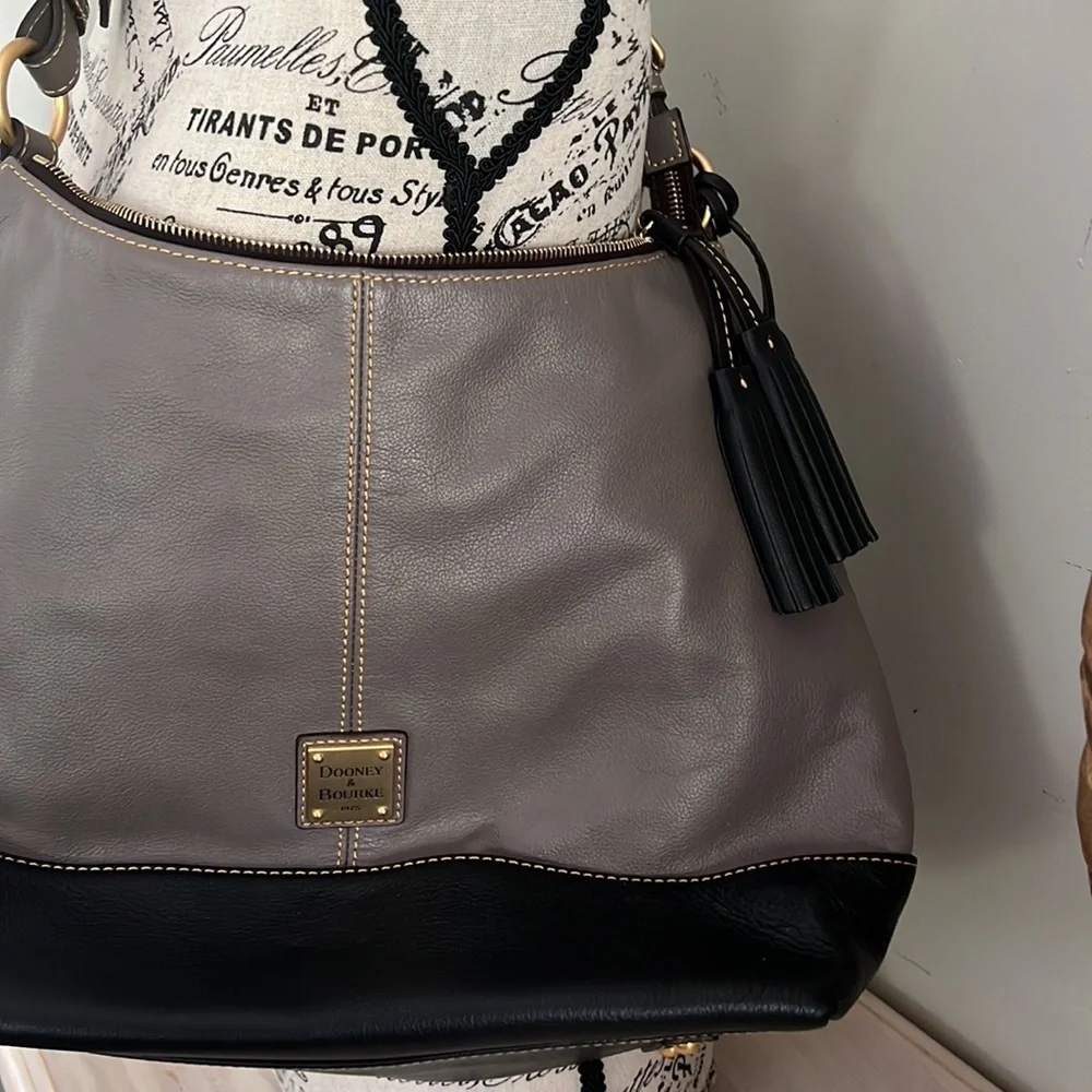 Authentic 100 genuine Pure Leather Dooney Burke hobo Bag